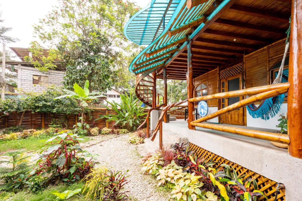 הוסטל מונטניטה Casa Del Sol מראה חיצוני תמונה
